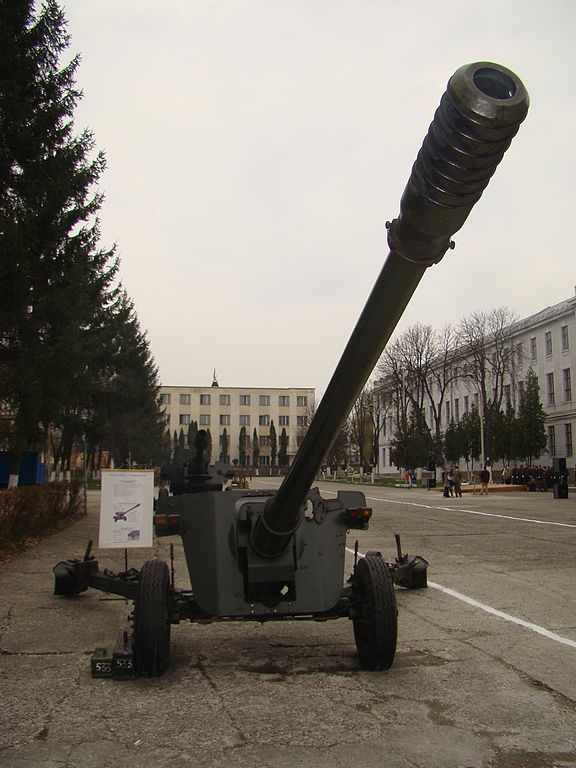 3-100-anti-tank-gun-m1977.jpg